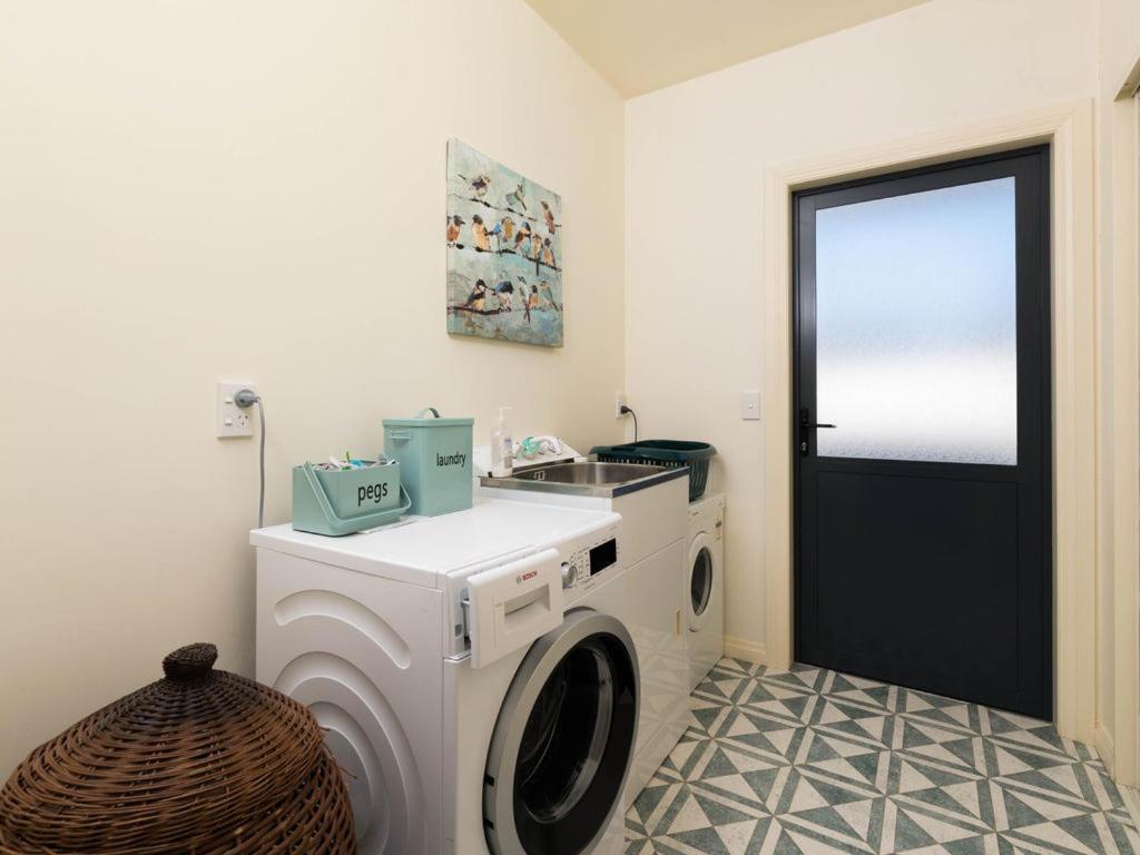 Kawarau Bay View - Cromwell Holiday Home エクステリア 写真