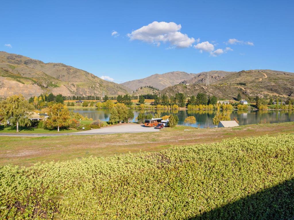 Kawarau Bay View - Cromwell Holiday Home エクステリア 写真