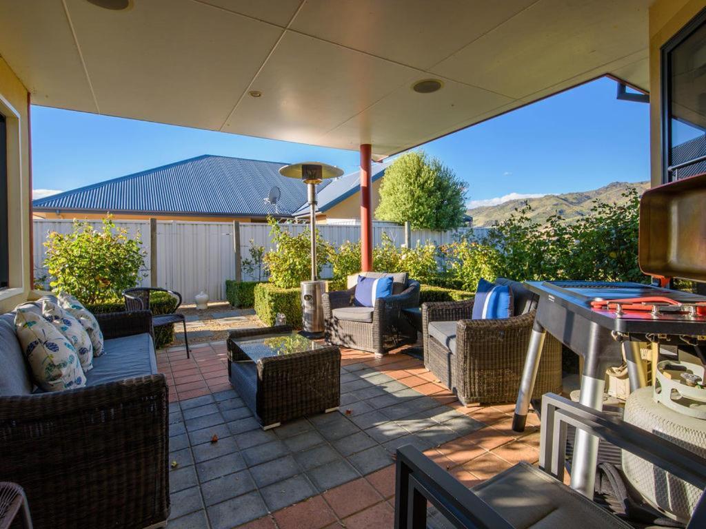 Kawarau Bay View - Cromwell Holiday Home エクステリア 写真